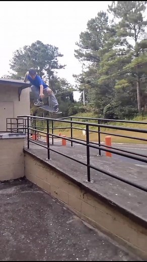 David Hart (@.david.hart)’s videos with E.I. - Nelly