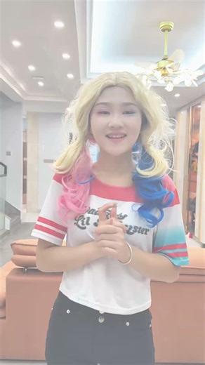 Harley Quinn's darling wants to play with paper boats#sonic #sonic3