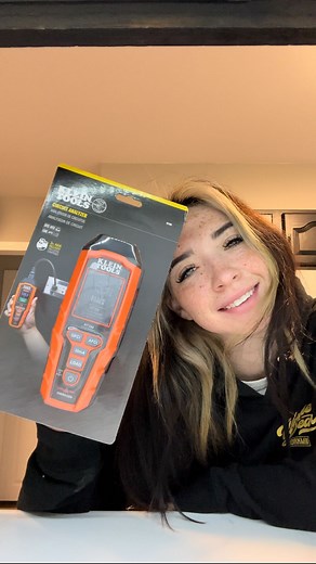 Lexi Abreu on Instagram: "#fyp #femaleelectrician"