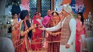 62K views · 2.4K reactions | Dekhiye Molkki! Monday to Friday, raat 10 pm, sirf #ColorsTV par. Ekta Kapoor #TanusriDasGupta COLORS TV #GajraKottary #AdvaitKottary #SabaMumtaz #DheerajSarna #AmarUpadhyay #PriyalMahajanofficial #SupriyarShukla #AbhayBhargava #Muzzudesai #DeepakMalwankar #JassiSaluja #KetanSGupta #ShadabPeshimam #BalajiTelefilms | Balaji Telefilms | Facebook