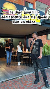 Cuando tu papá te obliga a grabar publicidad 😐 No estamos en el Burger Master… pero igual sacamos la Memphis 🍔🔥 $21.000 hasta el 26 de abril