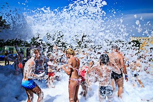 21 reactions · 14 shares | It's a FOAM dance party!!! There is NOTHING like this around and tickets will sell out fast!!! Reserve yours today at collinsfarmllc.com Be sure to share this post with someone who LOVES summer! ❤️ | Collins Farm | Facebook