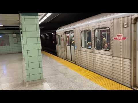 TTC 1995-2001 Bombardier T1 Departing at St. George Station