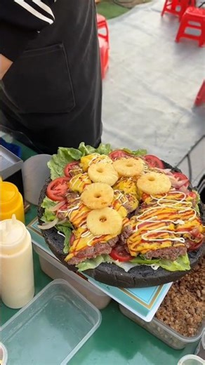 街头十寸大汉堡 158元 比上次卖300元的实惠 #shorts