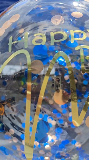 M&Ms or Bobo balloon? 樂 Honestly, I can't choose! What's your favorite part of this delivery? Let me know below!  #FlowerDelivery #jroseflowerdesign #davaodelivery#mms #boboballoon #sweettreats #balloons #whichone | J'Rose flower Arrangement Davao | Facebook