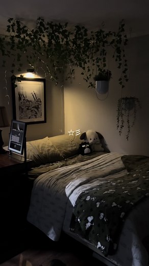 Room Tour Green and Brown: Y2K Decor Ideas for a Cozy Aesthetic Bedroom