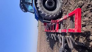 Precision meets simplicity with FieldBee! Enjoy ±2cm accuracy, 1-hour installation, and an Android app. Made in the EU for top quality! 🌾 #TractorUpgrade #PrecisionFarming #FieldBee | FieldBee
