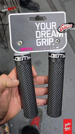 Instalación de puños Nuevos DEITY LOCKJAW para bicicleta New GRIPS BIKE MTB ENDURO DH DOWHILL STUNT