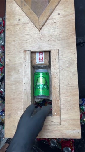 挑战全球压罐吉尼斯 #cancrushin #HolidaysOnShorts #drink”#ASMR#CansTV#云解压#解压#缓解压力#声音疗愈#FallintoShorts