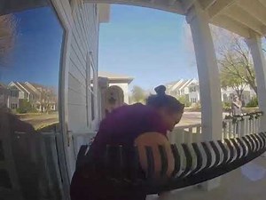 Woman Screams In Horror As Mouse Chases Her - 1164129