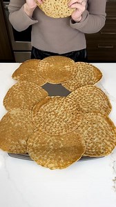 172K views · 969 reactions | I learned this in France! #easyrecipes #breakfast #recipe #crepes #fruits #strawberry #chocolate #france | Whisk Takers | Facebook