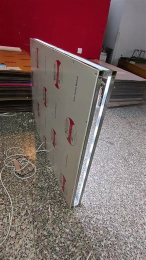 ‎عرفان اخوان‎ on Instagram‎: "فريم بوكس ضوئي لدات led light box , يمكن اعداده بقياسات متعددة ، للطلب تواصل معنا. #طابعة_يوفي #فريم_شاشة #printing #baghdad #UV #طباعة_يوفي #بغداد #إعلانات #عرفان_اخوان"‎