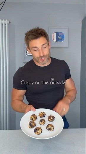 Here is how to make incredibly tasty protein balls.