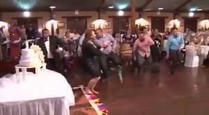 Tongan men's dance - Too tika | MUST Be Tongan