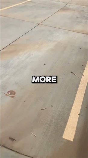 THIS Semi Truck HAS A Flat TIRE 💀 #shorts