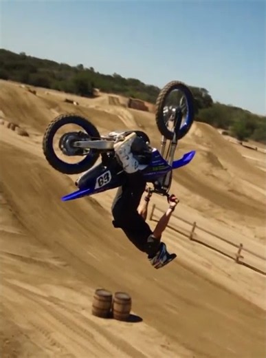 Motocross 360. Dirt, Air and No Brakes #motorcross