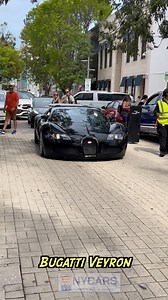 Just a casual Bugatti Veyron driving through the Design District in Miami 🤑 #bugatti #bugattiveyron #supercarlifestyle #carspotter #cars #miamilife | NYCarspotter