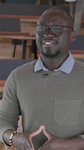 #LernerBiz is preparing business leaders for the AI era! Assistant Professor of Operations Management Forough Pourhossein, who is teaching a Simulation with AI for Business seminar this semester, discusses the importance for students to learn AI skills they can use in the workforce. M.S. BAIM student Jamaldeen Adam talks about how a Generative AI course he took at Lerner will help further his career following graduation. | University of Delaware Lerner College of Business & Economics