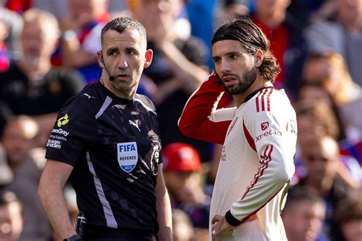 Kavanagh dropped after FA Cup errors - but assistant keeps LFC role