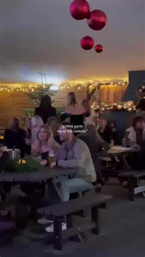 Wednesday 31st December 2025 7.00pm - 1.00am NEW YEARS EVE IN THE WINTER LODGE at the Queens Hotel Southsea with DJ KELLY WOODS at the Queens Hotel Southsea. Tickets at https://book.events/winterlodge2025-2026/2025-12-31/45891 . | LIVE MUSIC in Southsea at book.events | Facebook