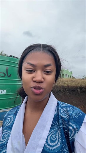 Khandlela (@khandlela_)’s video of Building A House