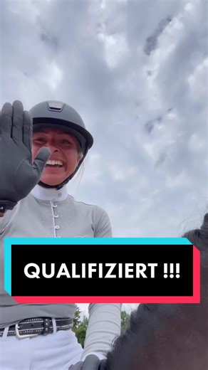 Was war bisher deine höchste Wertnote?😍😃 #springreiten #pferde #pferd #springpferd #turnierpferd #springturnier #mspringen #qualifiziert #bucha #equestrian #equest #equestriangirl #equestrianlife #equestriantiktok #fürreiter #fürpferdemädchen #samshield #animo #equiline #turnierreiter #viral #fyp #fypage #🦄 #🐎
