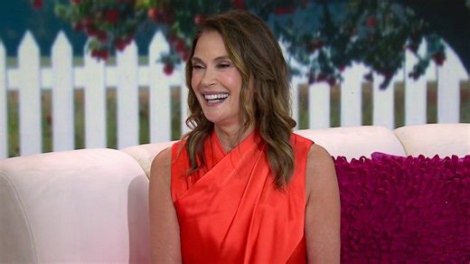 Teri Hatcher on 'Desperate Housewives' Podcast, Caregiving, More