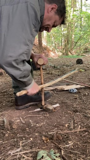 A Breath of Life for the Bow Drill — Literally! I’ve seen many people fail to produce an ember simply because they don’t breathe life into the charred powder. If they don't see a smoking red ember when they stop bowing - they quit! When learning the bow drill, failure is common and completely normal—it’s how we learn. But many beginners fail when they shouldn’t. With a small adjustment, their success rate could be four times higher. One of the biggest misunderstandings is believing that creating