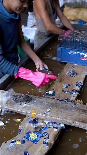 Surprising Fact! How Dirty Glass Bottles Are Washed and Reused! #factorytour #recycling #bottle