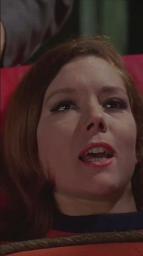 Chapeau melon et bottes de cuir | The Positive Negative Man – Emma Peel prisonnière du laboratoire