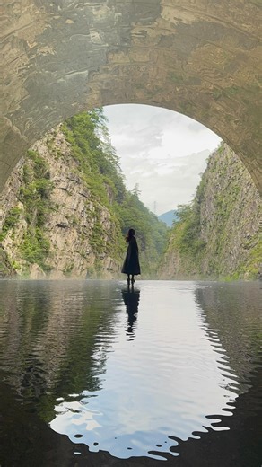 Elyse ♡ Luxury + Adventure TRAVEL on Instagram: "I have to visit Japan at least 4 times a year every year 📆 Why? 🤷🏻‍♀️ Because… Spring Summer Fall Winter & the Festivalsss 🌸🎆🍁❄️🎏 #japantrip #japantravel #japan #japanseasons #japanfestivals"