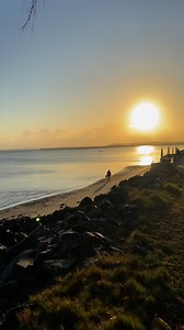 Going for a top of 24 degrees in the Bay. Open Mic 🎤 7:30 Tonight. | Hervey Bay Hotel