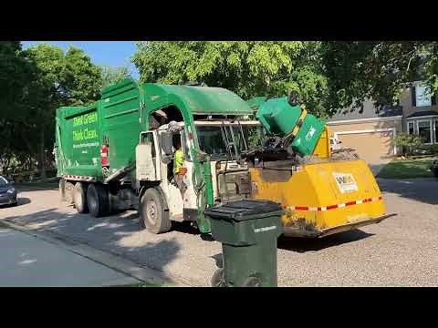 Garbage Trucks: 2 Hour Garbage Truck Compilation
