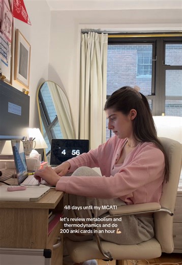 Forgetting thermodynamics after essentially getting a degree in it is traumatizing bc wdym I can’t remember? 😭🤸🏻‍♀️💪🏼 #premed #med #mcat #thermo #study