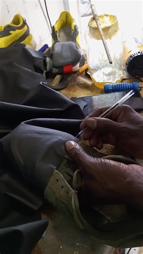 📌 Front Covering 👌 SHOE FIX IN GABORONE Location: Gaborone North Gate Mall opposite Sebele mall shop 7 Mall o ha Fire department 🚒 Ha seporong sa Ledumang #shoefixingaborone 🤳 75 351 120 | The Menders Shoe Repair