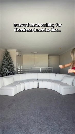 The Rybka Twins on Instagram: "Friendsmas ♥️"