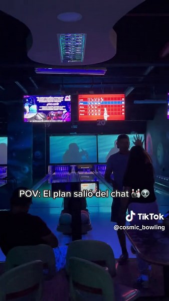 Planifica tu escapada a Cosmic Bowling este verano