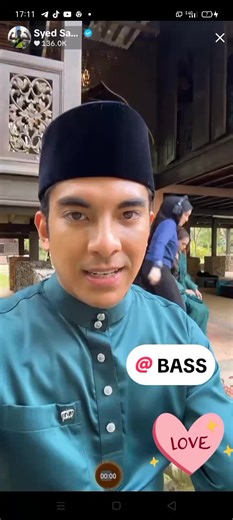Ada nie tgh layan live couple kesayangan nie.... couple lg 1 @malzan kita bg rehet ye.. #kenapndaicrvitaminsndri....🥰🥰🤭 @Syed Saddiq @bellaastillah_94