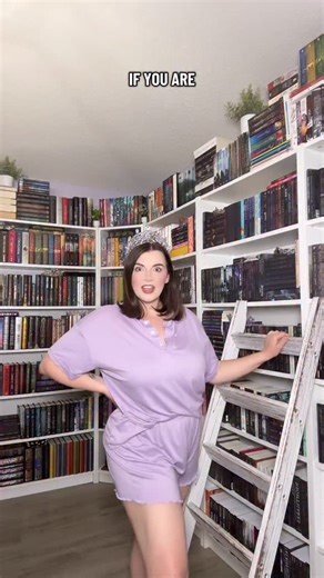 come meet your next book obsession 😛 here are some romantasy, dark romantic fantasy, dark romance, and fantasy romance books I HIGHLY recommend!! ib: @suegainz — I recently stumbled on her TT and I’m in love 🤩 #underratedbooks #romantasy #darkromance #fantasyromance #bookrecs | Literary Faery