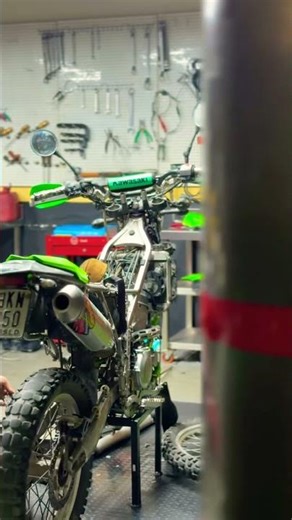Restoration in process of Kawasaki KLX 250