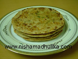 आलू के परांठे - Aloo Paratha Recipe