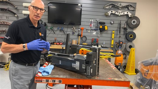 #2: TASKI jet 38 - Accessing Components for Maintenance_2728