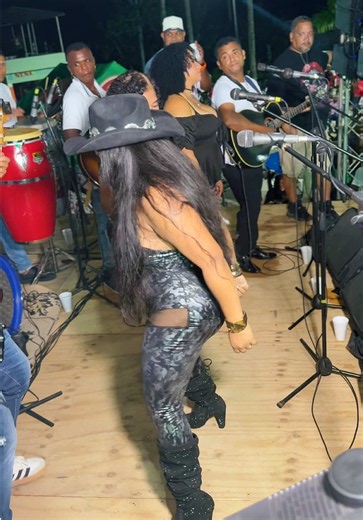 Quienes ya se han aprendido el baile la punta temblorosa de Felix Cumbe para el próximo evento? 📣🔥🔥🔥 @Felix Cumbe ☆ #bachata #viral #mundial #parati