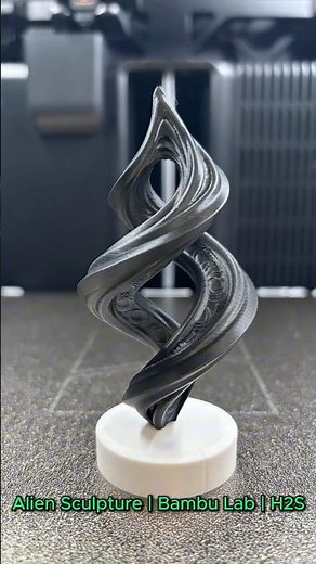 Alien Sculpture: Bambu Lab H2S Timelapse #3dprinting #bambulab #timelapse #maker #blender