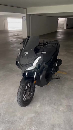 Honda ADV 160 Black Features and Specifications