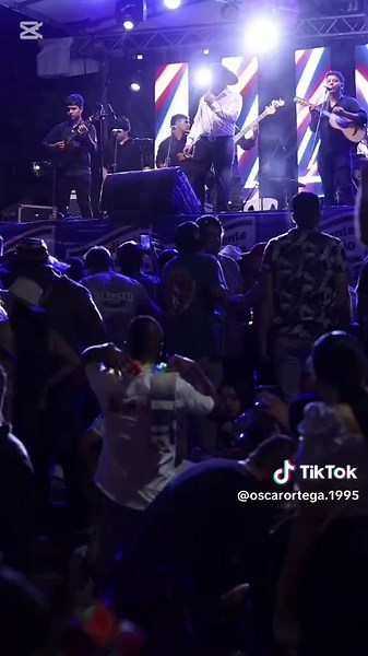Con dedicatoria y todo; así se goza el show de Oscar Ortega y su banda. Contacto: 3202546249 #CapCut #agropecuario #sueños #gracias #paratiiiiiiiiiiiiiiiiiiiiiiiiiiiiiii