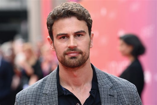 Theo James: 3 imperdíveis filmes do ator na Netflix