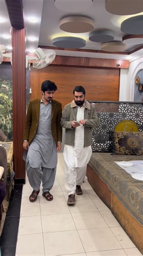 ‎گل مالک حسن زئی ریسٹورنٹ ڈی سلوا کوئلہ کڑاہی‎ on Instagram: "New Branch ? #viral #food #gulmalikhassanzaikarahi #gmh #fyp"