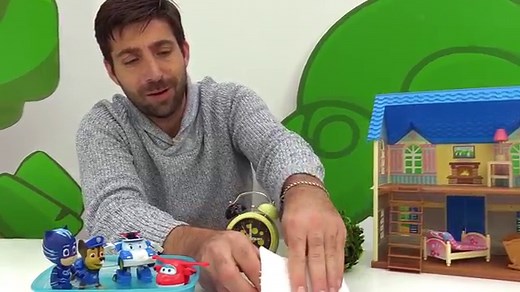 Vidéo avec jouets en français. Jouets ensemble dans le Jardin d'Enfants №47