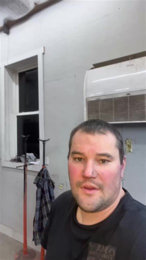 In this reel, we prep the axles for inner C braces — sanding everything down, hitting it with weld-through primer, then burning the braces in. Once they’re welded, we wrap them up to cool nice and slow, keeping everything straight and strong. One more step toward a bomb-proof front end 💪🔥 #AMRMotorsports #AxleBuild #InnerCBraces #FabricationLife #WeldThroughPrimer #GarageBuilt #JKBuild #OffRoadPrep #BuildNotBuy #RideTheLineRuleTheWild